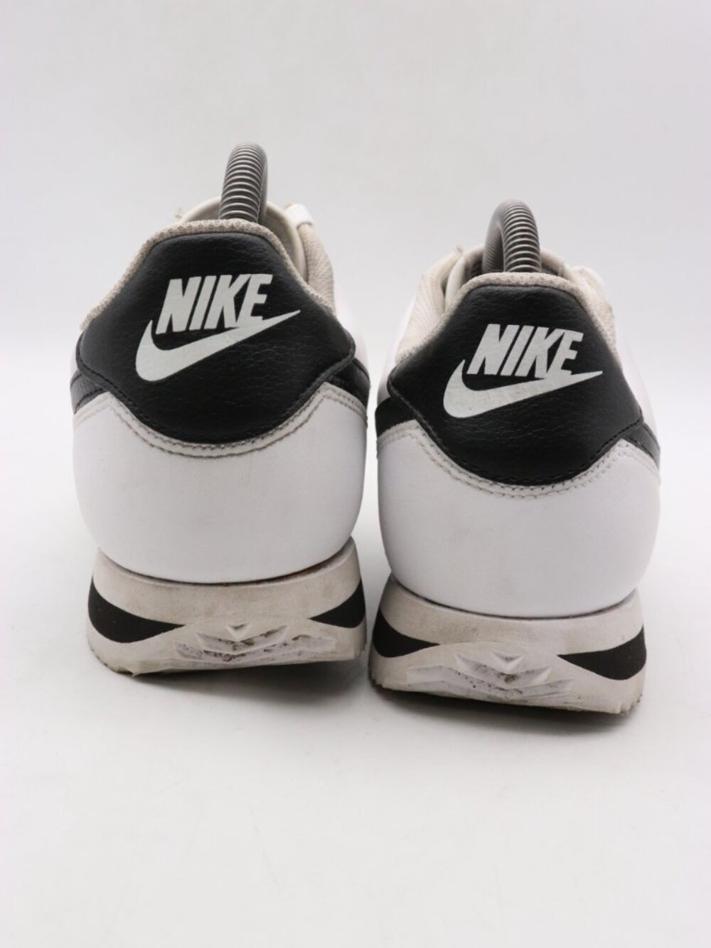 Nike Classic Cortez Men's Sizes 9 White Black Lace Up Sneakers DM4044-105 - Picture 5 of 10